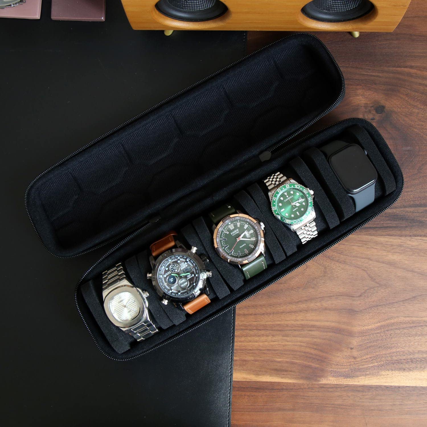 منظم صندوق الساعة للرجال أو ال - مراجعة Smart Watch وسعره